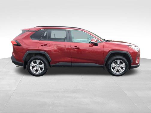 Ruby Flare Pearl 2022 Toyota RAV4 XLE