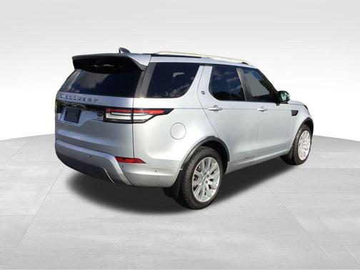 2020 Land Rover Discovery SE