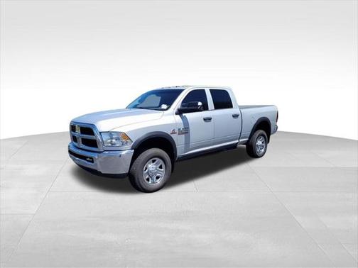 2017 RAM 2500 Tradesman Crew Cab 4x4 6'4' Box