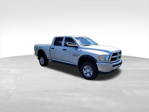 2017 RAM 2500 Tradesman Crew Cab 4x4 6'4' Box