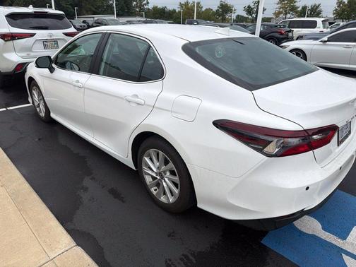 Ice Cap 2024 Toyota Camry LE
