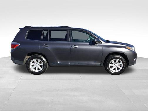 2013 Toyota Highlander SE
