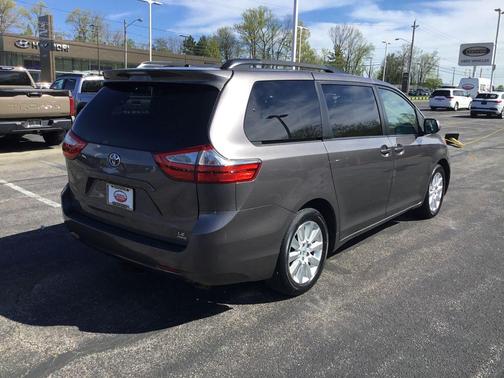 Predawn Gray Mica 2015 Toyota Sienna LE