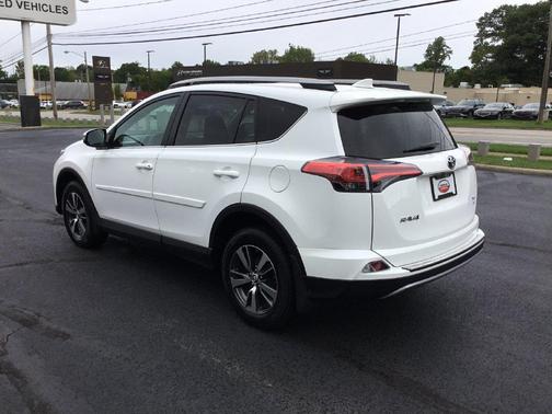 Super White 2017 Toyota RAV4 XLE