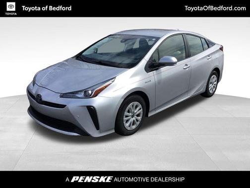 Classic Silver Metallic 2019 Toyota Prius LE