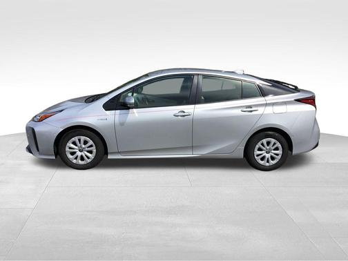 Classic Silver Metallic 2019 Toyota Prius LE