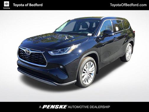 Midnight Black Metallic 2026 Toyota Highlander Platinum
