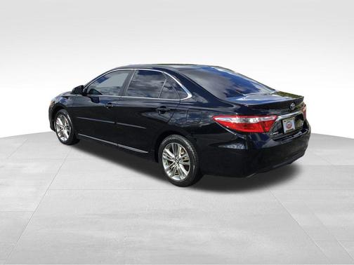 2016 Toyota Camry SE w/Special Edition Pkg