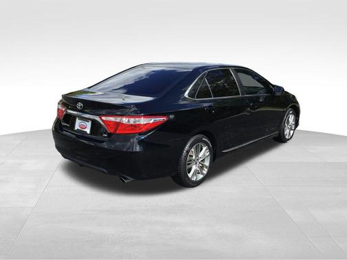 2016 Toyota Camry SE w/Special Edition Pkg
