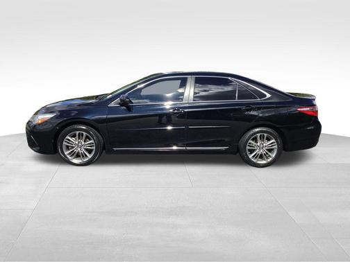 2016 Toyota Camry SE w/Special Edition Pkg