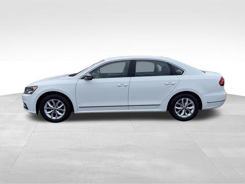 2017 Volkswagen Passat 1.8T S