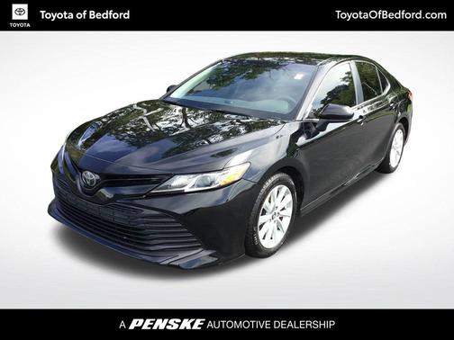 Midnight Black Metallic 2018 Toyota Camry LE