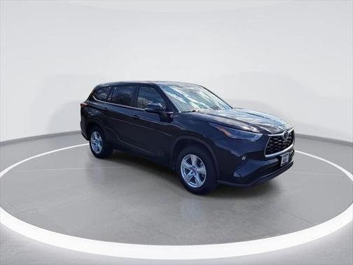 2023 Toyota Highlander Hybrid LE