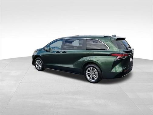 2023 Toyota Sienna Platinum 7 Passenger
