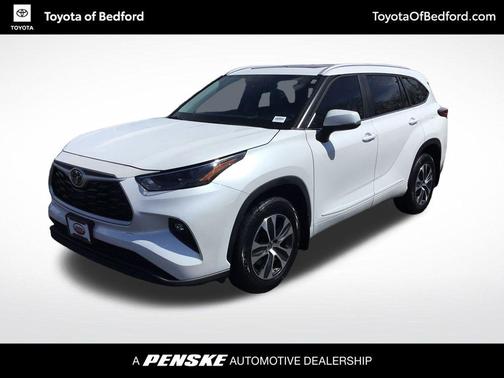 Wind Chill Pearl 2023 Toyota Highlander XLE