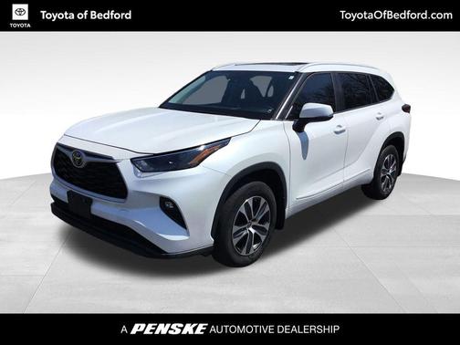 Wind Chill Pearl 2023 Toyota Highlander XLE