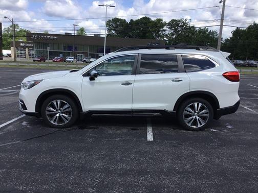 Crystal White Pearl 2019 Subaru Ascent Touring 7-Passenger
