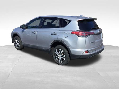 2018 Toyota RAV4 Hybrid LE