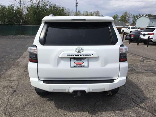 Super White 2016 Toyota 4Runner SR5 Premium