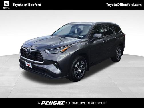2022 Toyota Highlander Hybrid XLE