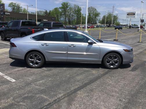 Crystal Black Pearl 2024 Honda Accord EX
