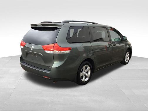 2013 Toyota Sienna LE