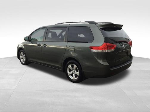 2013 Toyota Sienna LE