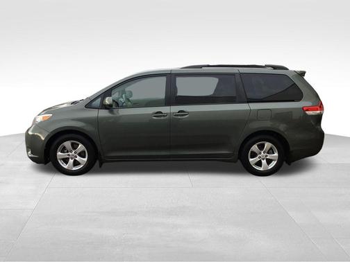 2013 Toyota Sienna LE