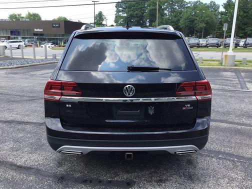 Deep Black 2019 Volkswagen Atlas 3.6L SE