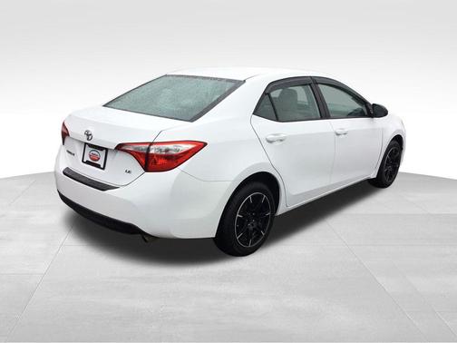 Super White 2016 Toyota Corolla LE
