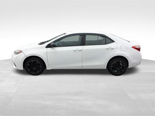 Super White 2016 Toyota Corolla LE