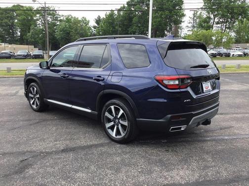 Obsidian Blue 2025 Honda Pilot Touring 8-Passenger