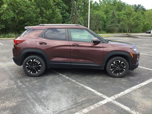 Mahogany Red Metallic 2022 Chevrolet Trailblazer LT
