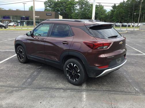 Mahogany Red Metallic 2022 Chevrolet Trailblazer LT
