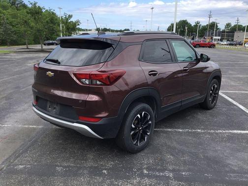 Mahogany Red Metallic 2022 Chevrolet Trailblazer LT