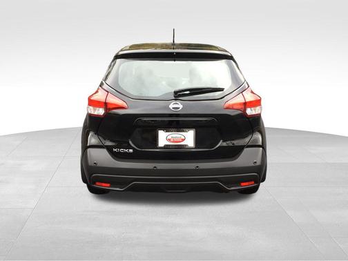 2020 Nissan Kicks S