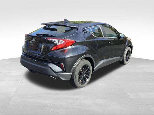 2020 Toyota C-HR LE