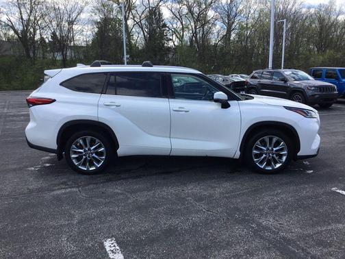 Blizzard Pearl 2021 Toyota Highlander Limited