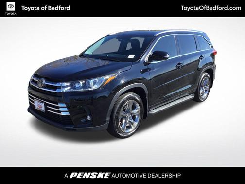 Midnight Black Metallic 2019 Toyota Highlander Limited