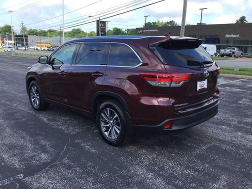 Ooh La La Rouge Mica 2018 Toyota Highlander XLE