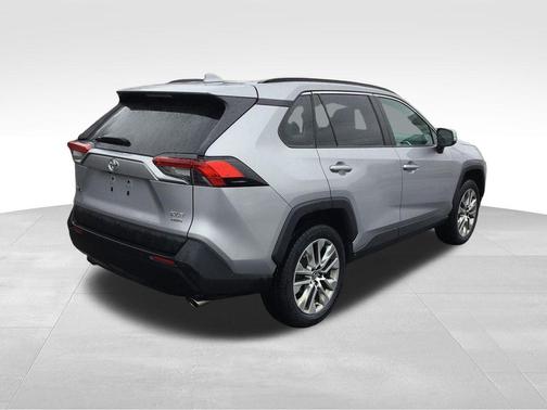 Silver Sky Metallic 2022 Toyota RAV4 XLE Premium