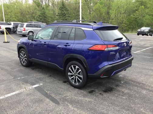 Blue Crush Metallic 2024 Toyota Corolla Cross XLE