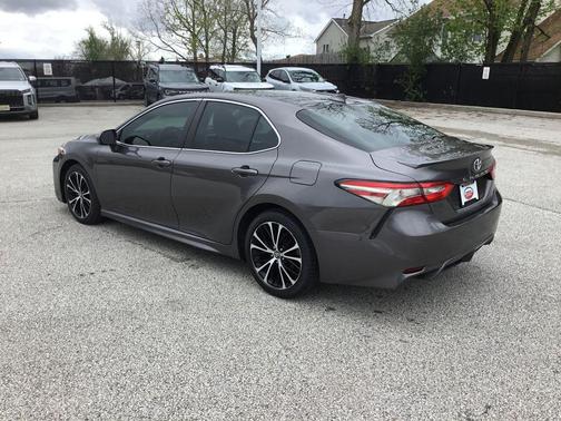 Predawn Gray Mica 2019 Toyota Camry SE