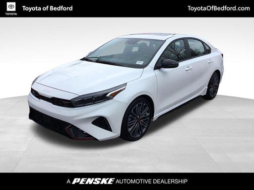 Snow White Pearl 2022 Kia Forte GT