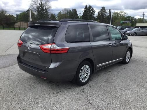 Predawn Gray Mica 2017 Toyota Sienna XLE