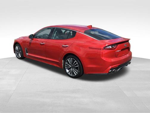 HiChroma Red 2019 Kia Stinger Base