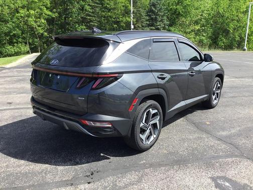 Dark Gray Metallic 2024 Hyundai TUCSON Limited