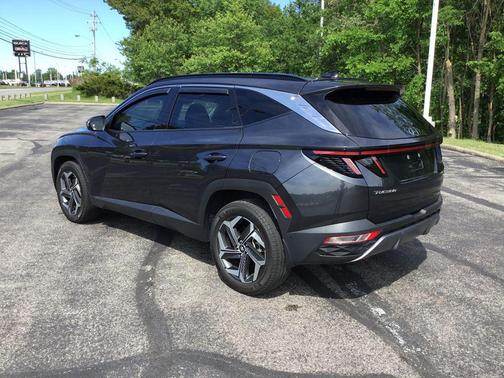 Dark Gray Metallic 2024 Hyundai TUCSON Limited
