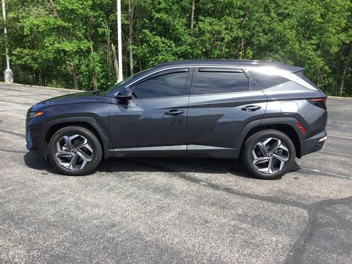 Dark Gray Metallic 2024 Hyundai TUCSON Limited