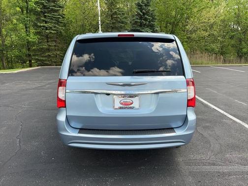 2013 Chrysler Town & Country Touring